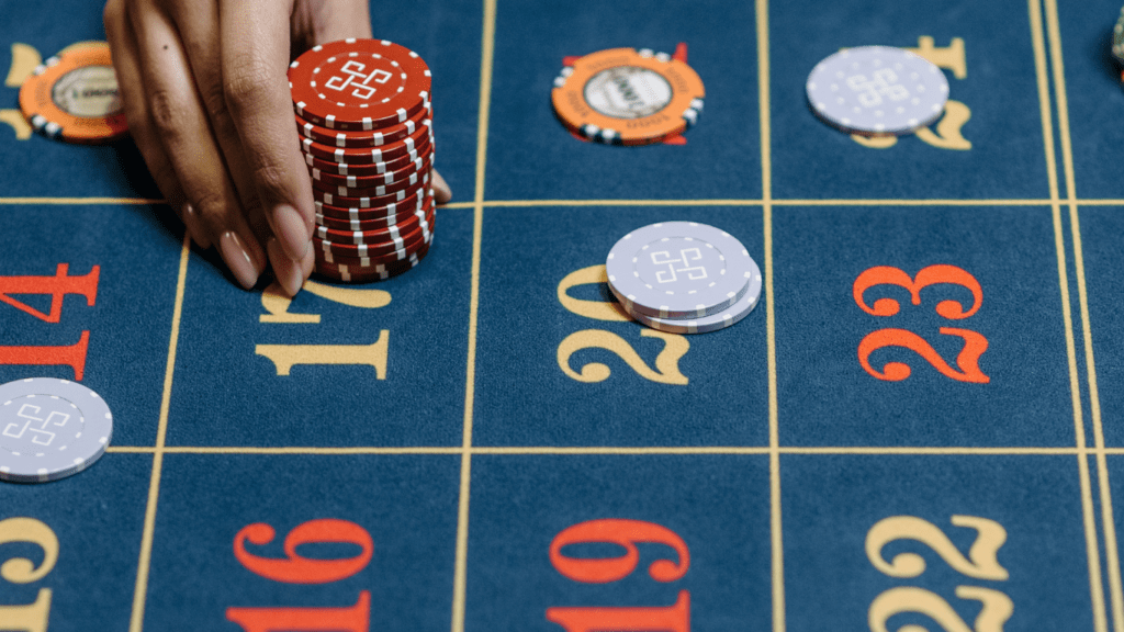 Playing in roulette Table 